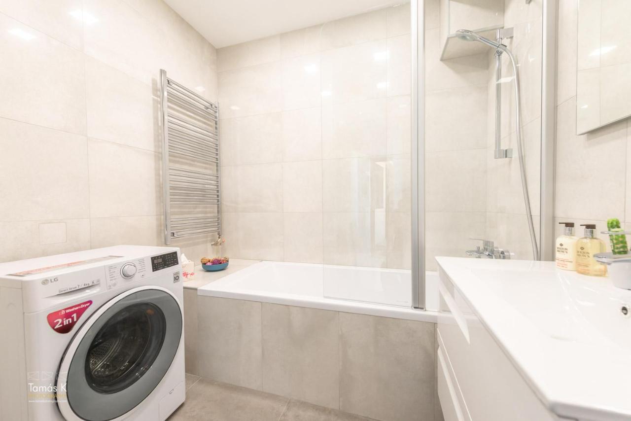 Imperial Suite With Basilika And Castle View Need Reservation For Free Parking Budapest Exterior photo